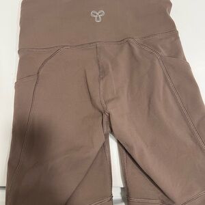 TNA Taupe shorts w/pockets